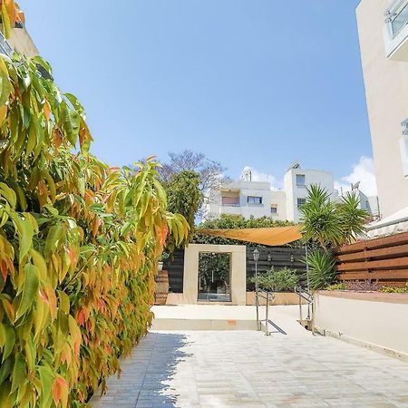 Vega Apartments Limassol Extérieur photo